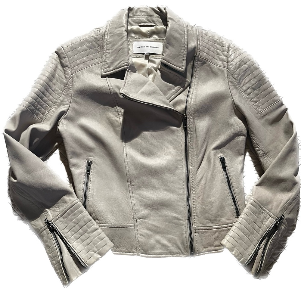 Cupcakes & Cashmere genuine leather moto jacket in dove gray/cream - M